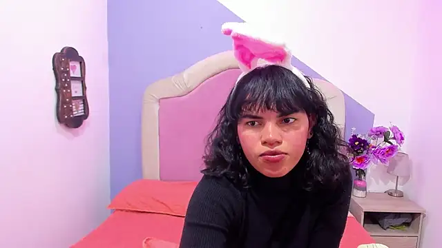 Snapshot of Angelina_rossy chatting on 10.14.25 Angelina rossy online show from 10.14.25