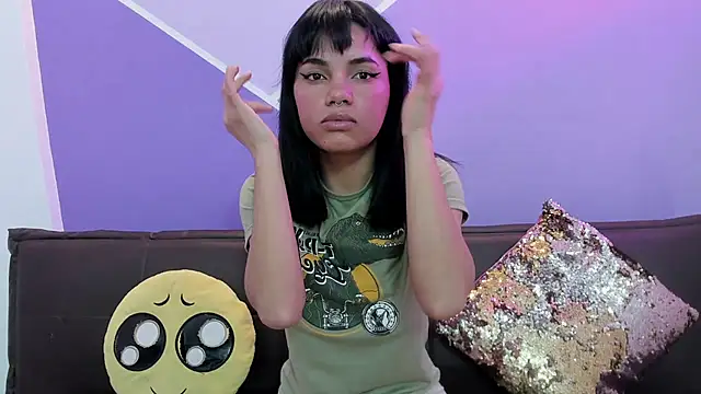 Snapshot of Angelina_rossy chatting on 11.06.25 Angelina rossy online show from 11.06.25