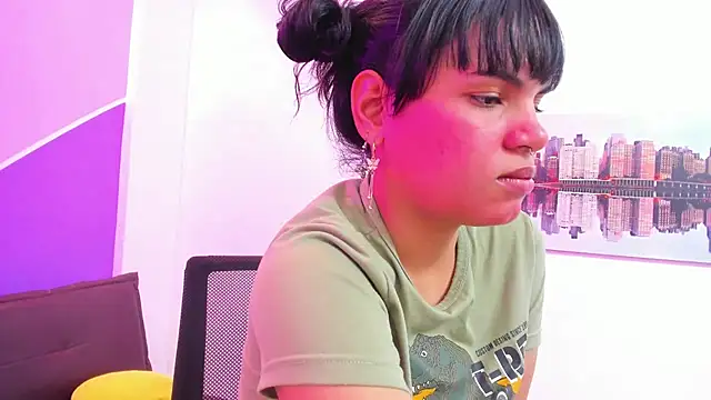 Snapshot of Angelina_rossy chatting on 11.25.25 Angelina rossy online show from 11.25.25