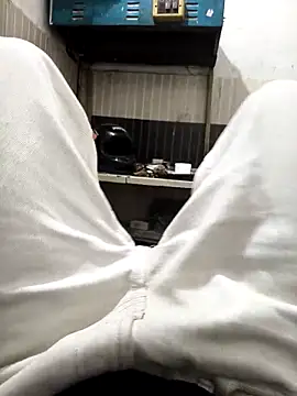 Snapshot of theindianjason chatting on 10.04.25 theindianjason online show from 10.04.25