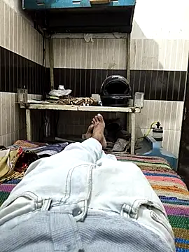 Snapshot of theindianjason chatting on 10.13.25 theindianjason online show from 10.13.25