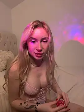 Snapshot of SexySaraxxoo chatting on 11.16.25 SexySaraxxoo online show from 11.16.25