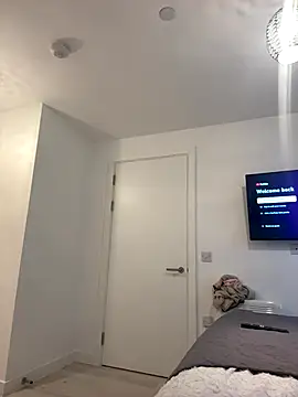 Snapshot of SexySaraxxoo chatting on 12.17.25 SexySaraxxoo online show from 12.17.25