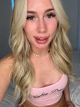SexySaraxxoo online show from 04.29.26