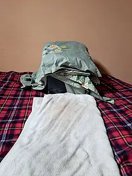 Snapshot of Ansiasex chatting on 10.21.25 Ansiasex online show from 10.21.25