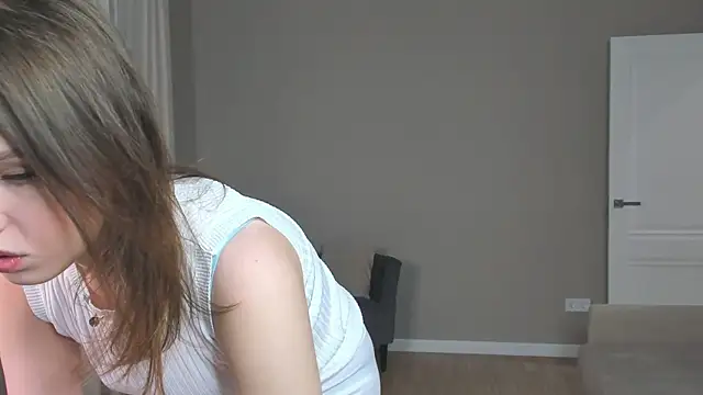 Snapshot of EmelySwickheimer chatting on 09.18.25 EmelySwickheimer online show from 09.18.25