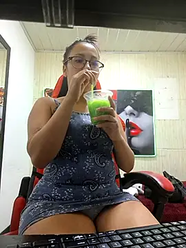 susan mooree online show from 12.04.25