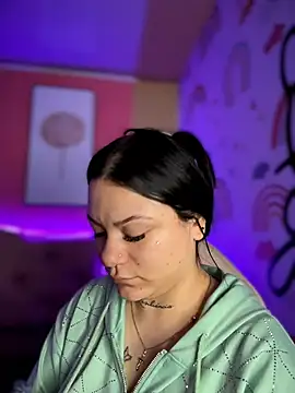 Snapshot of Megaan__More chatting on 11.30.25 Megaan More online show from 11.30.25