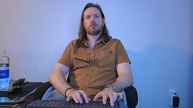 AlbinoAdonis online show from 04.29.26
