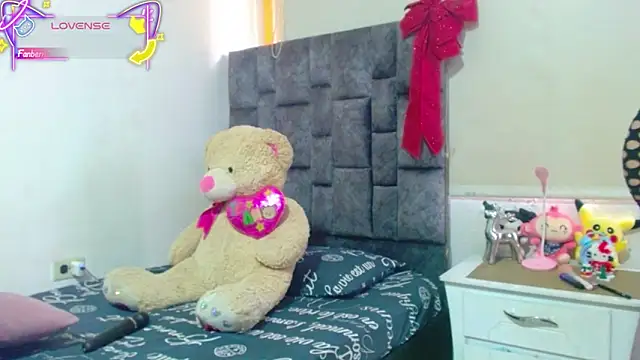 Charlotte Landry   online show from 12.21.25