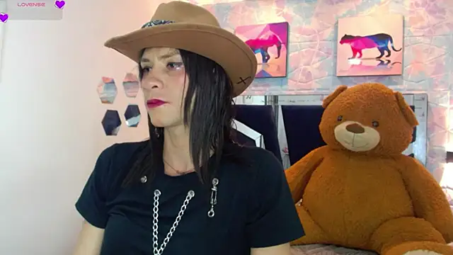 Charlotte Landry   online show from 02.02.26