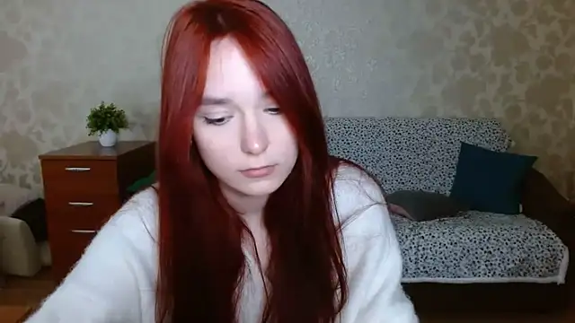 Snapshot of aFoxie chatting on 09.13.25 aFoxie online show from 09.13.25