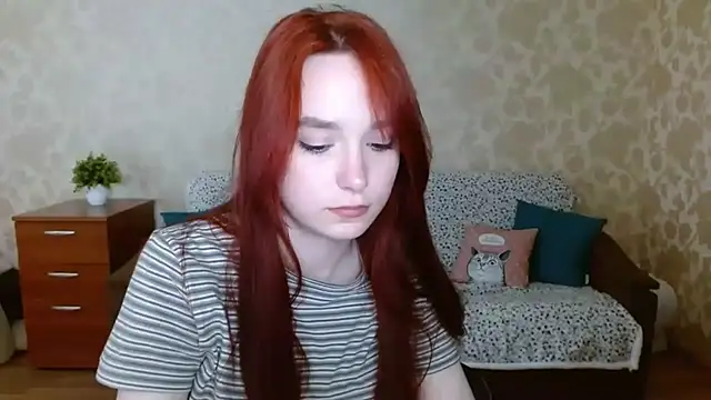 Snapshot of aFoxie chatting on 10.02.25 aFoxie online show from 10.02.25
