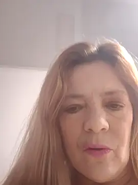 Casandra Cruz online show from 09.26.25