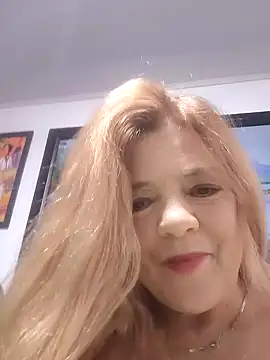 Casandra Cruz online show from 10.03.25