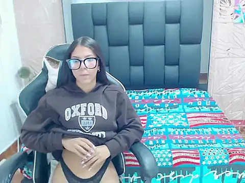 Tinita  online show from 09.25.25