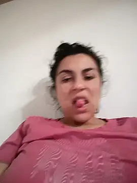 Snapshot of vanessa-titisM chatting on 10.25.25 vanessa-titisM online show from 10.25.25