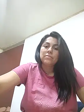 Snapshot of vanessa-titisM chatting on 10.26.25 vanessa-titisM online show from 10.26.25