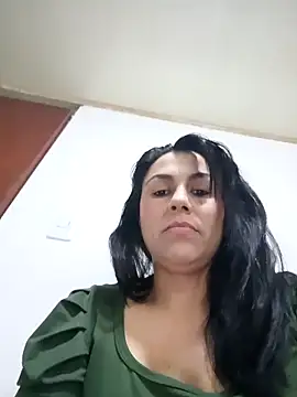 Snapshot of vanessa-titisM chatting on 11.08.25 vanessa-titisM online show from 11.08.25