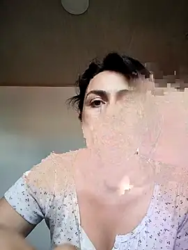 Snapshot of vanessa-titisM chatting on 11.15.25 vanessa-titisM online show from 11.15.25