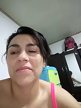 Snapshot of vanessa-titisM chatting on 11.16.25 vanessa-titisM online show from 11.16.25