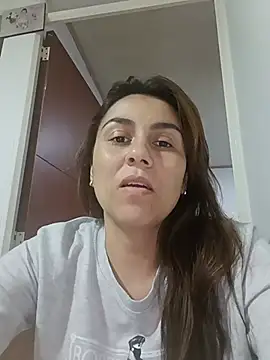Snapshot of vanessa-titisM chatting on 05.31.26 vanessa-titisM online show from 05.31.26