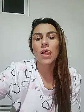Snapshot of vanessa-titisM chatting on 07.05.26 vanessa-titisM online show from 07.05.26
