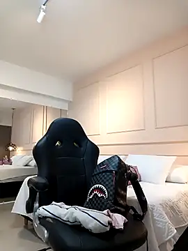 ArielBlossom    online show from 03.20.26