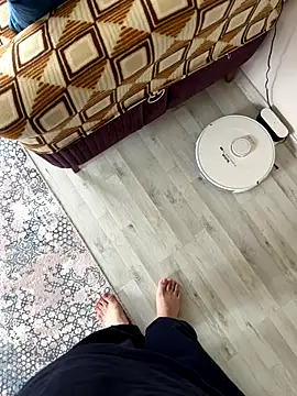 LAZ3R1 online show from 10.02.25