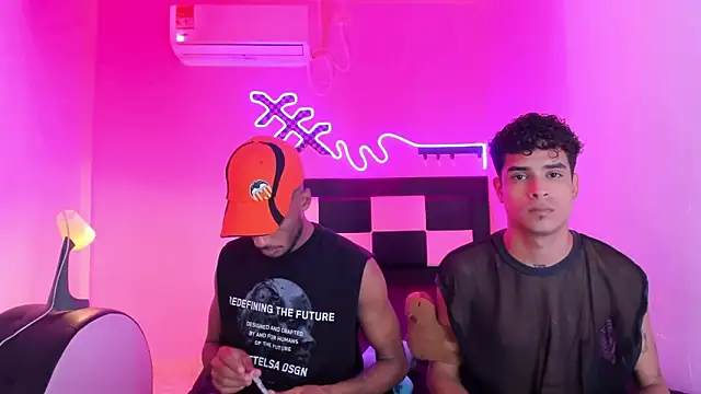 Snapshot of Lucky_boys__X chatting on 12.21.25 Lucky boys X online show from 12.21.25