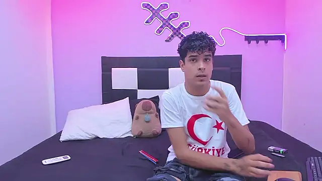 Snapshot of Lucky_boys__X chatting on 01.09.26 Lucky boys X online show from 01.09.26