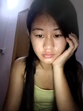 Snapshot of luy-xinh02 chatting on 10.08.25 luy-xinh02 online show from 10.08.25