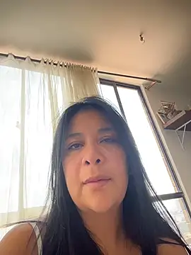 IrisDuvall online show from 04.25.26