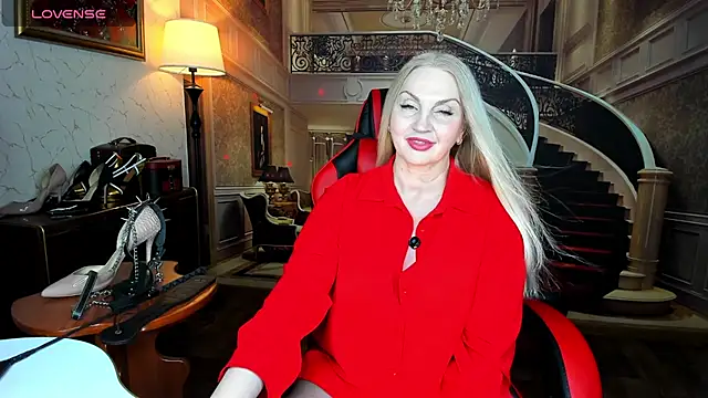 Nina Devillle online show from 02.10.26