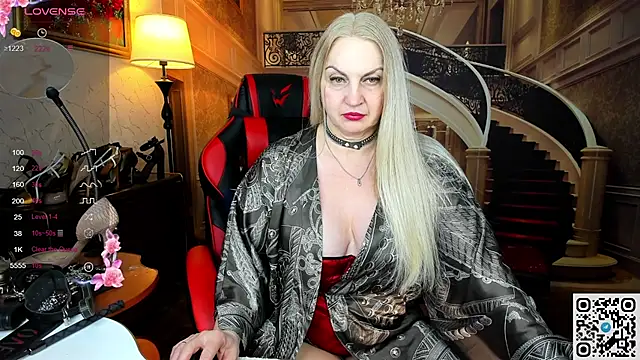 Snapshot of Nina_Devillle chatting on 05.20.26 Nina Devillle online show from 05.20.26