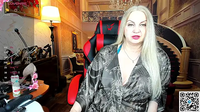 Snapshot of Nina_Devillle chatting on 05.21.26 Nina Devillle online show from 05.21.26
