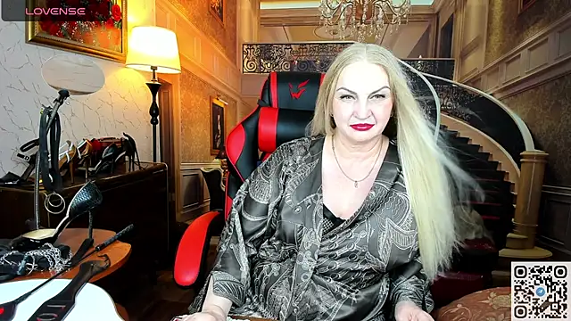 Snapshot of Nina_Devillle chatting on 07.19.26 Nina Devillle online show from 07.19.26