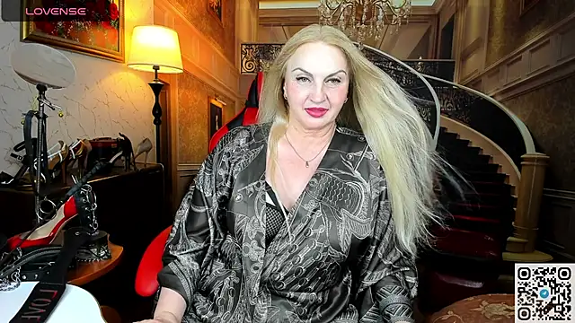 Snapshot of Nina_Devillle chatting on 07.26.26 Nina Devillle online show from 07.26.26