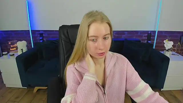 Alina Blonde online show from 02.16.26