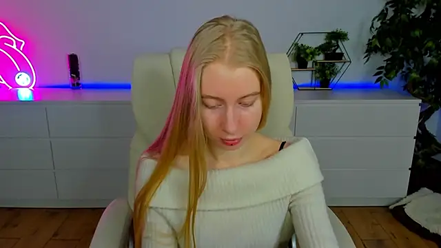 Alina Blonde online show from 02.19.26