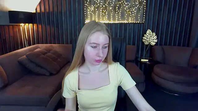 Alina Blonde online show from 06.11.26
