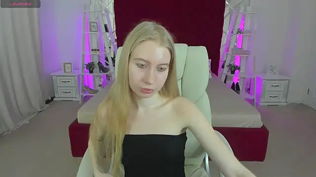 Alina Blonde online show from 07.15.26