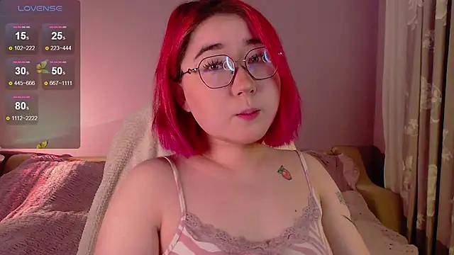 Sexy Peachy online show from 10.06.25
