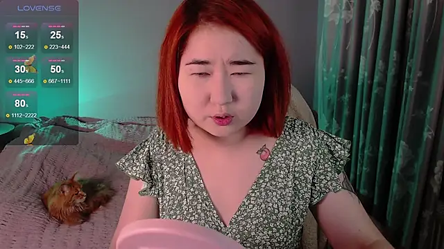 Sexy Peachy online show from 10.23.25