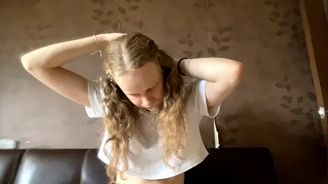 GlyndaCaver online show from 10.03.25