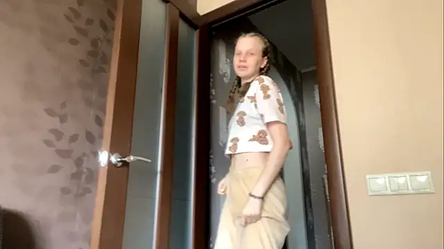 GlyndaCaver online show from 10.04.25