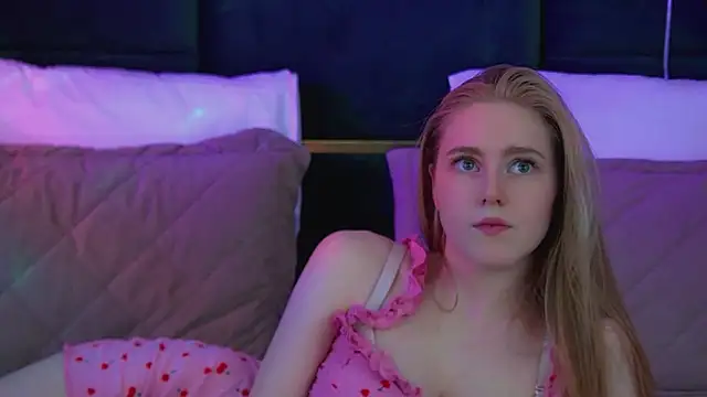 Snapshot of LexiBookwell chatting on 02.11.26 LexiBookwell online show from 02.11.26