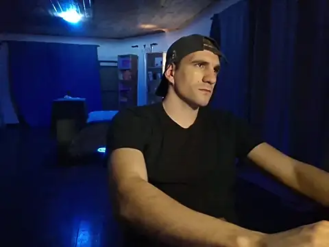 Snapshot of ObeyLust chatting on 11.10.25 ObeyLust online show from 11.10.25