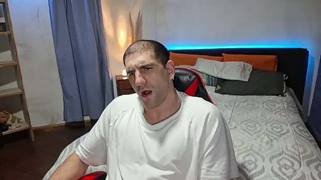 Snapshot of ObeyLust chatting on 11.30.25 ObeyLust online show from 11.30.25