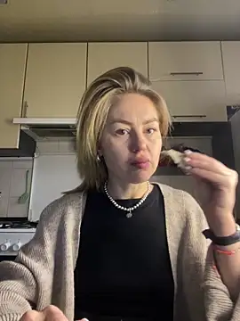 MartaLuna  online show from 02.08.26